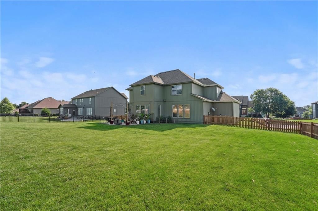 936 SW Raintree Drive — photo 36