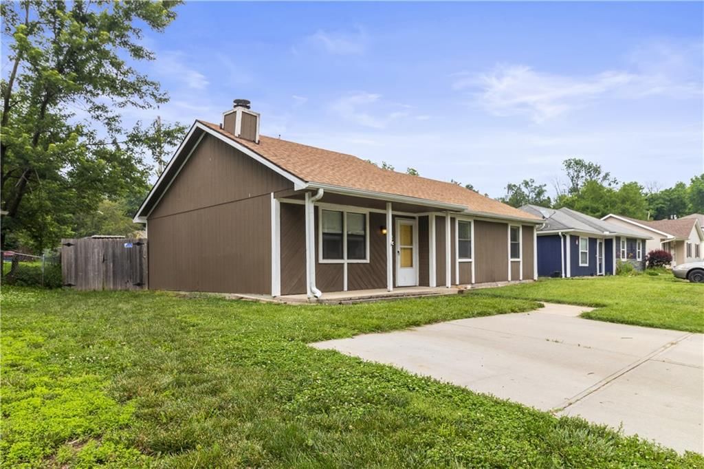202 E Pacific Drive — photo 2