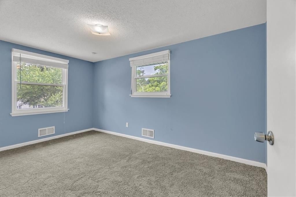 4029 N Spruce Avenue — photo 14