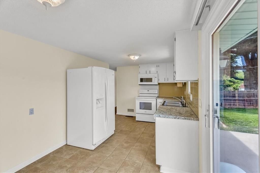 4029 N Spruce Avenue — photo 8