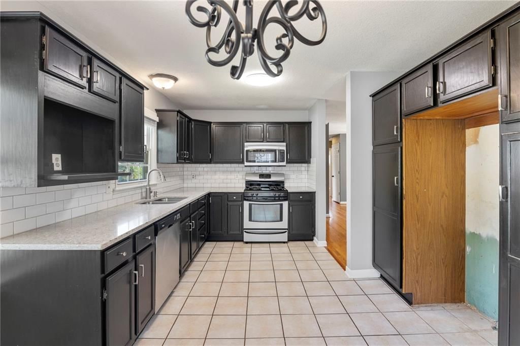 8209 Madison Avenue — photo 10