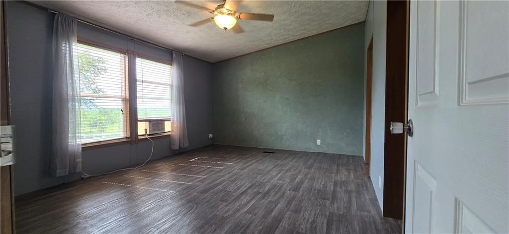 2251 Nemaha Road — photo 48