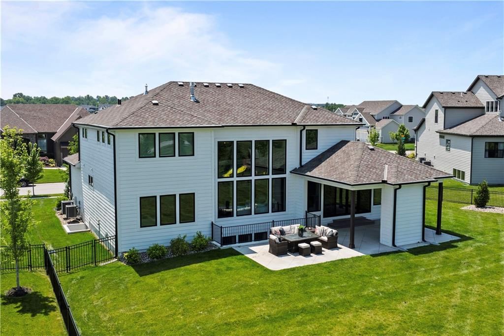 16708 Earnshaw Street — photo 95