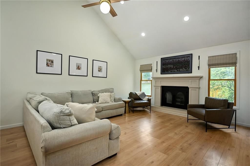21185 W 126th Street — photo 5