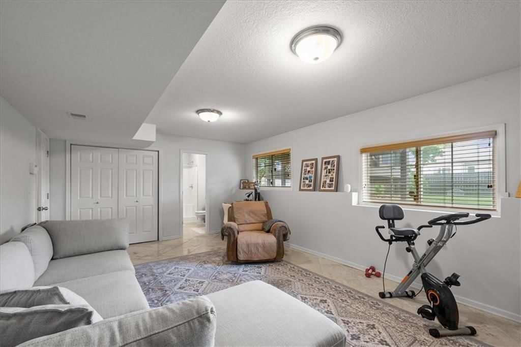 1017 Hampton Drive — photo 24