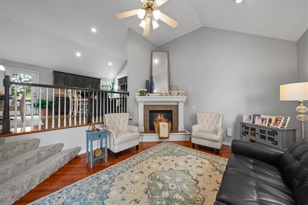 1017 Hampton Drive — photo 4