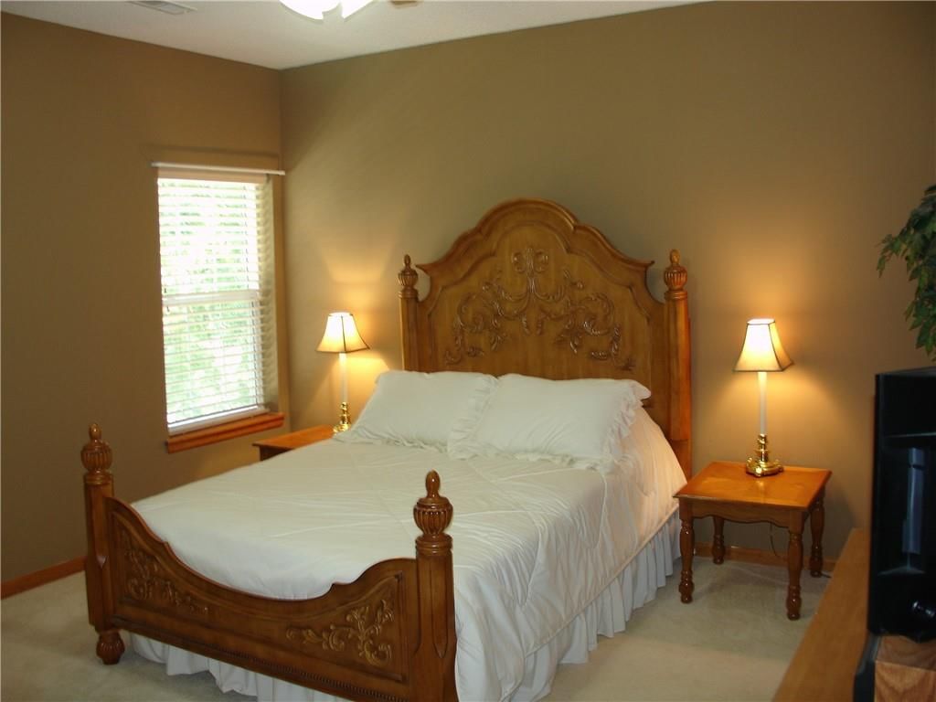 2420 S Arrowhead Avenue — photo 36