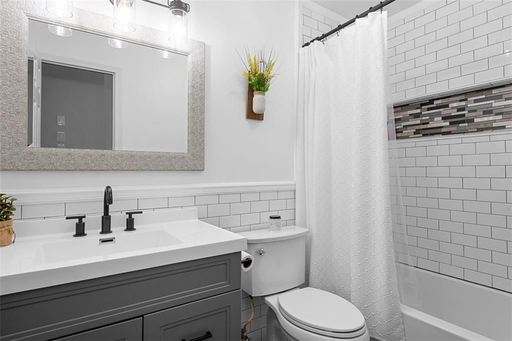 2433 Post Oak Road — photo 18