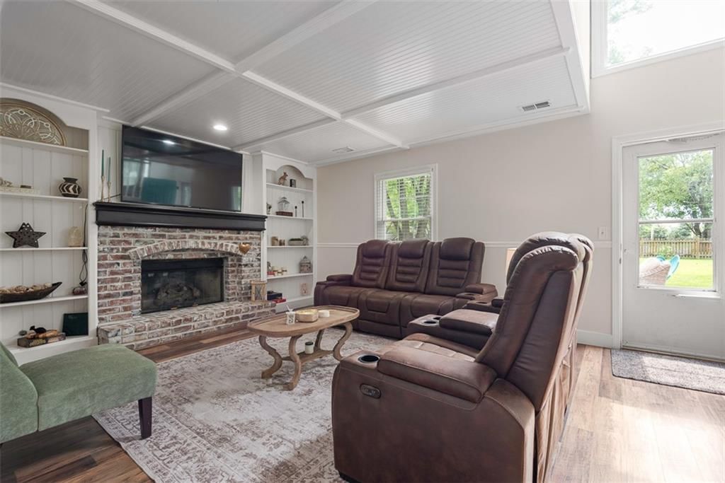 2433 Post Oak Road — photo 21