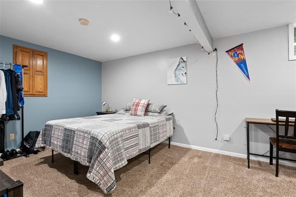 2433 Post Oak Road — photo 25