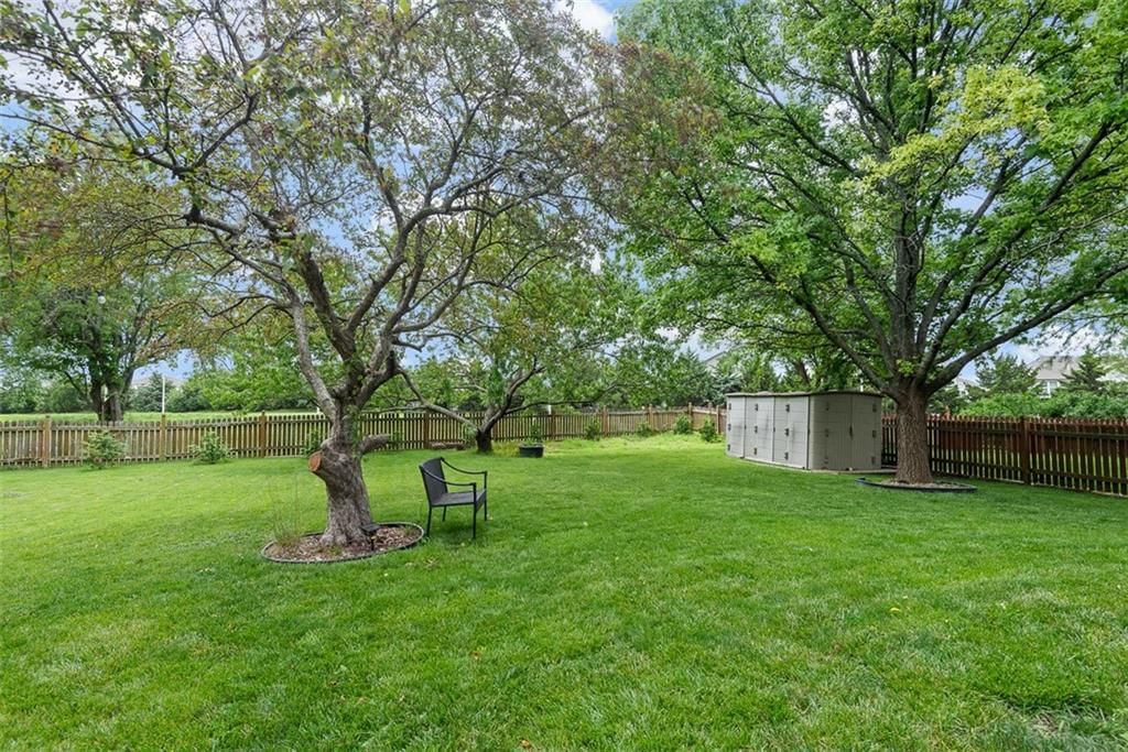 2433 Post Oak Road — photo 29