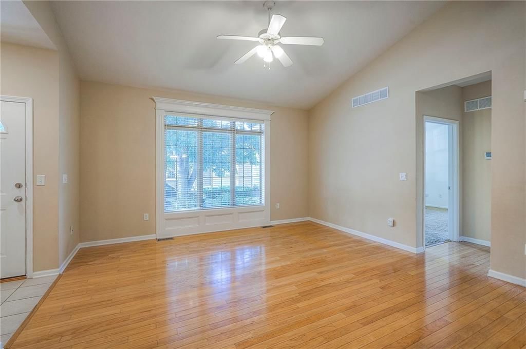 15730 S Brentwood Street — photo 5