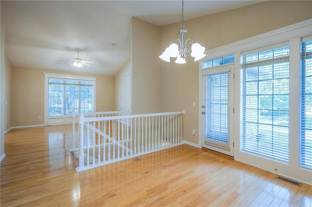 15730 S Brentwood Street — photo 7
