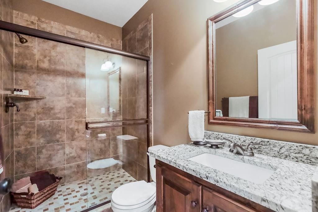 112 NW Whitman Drive — photo 14