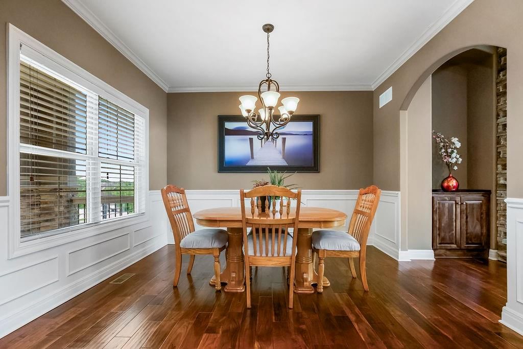 112 NW Whitman Drive — photo 15