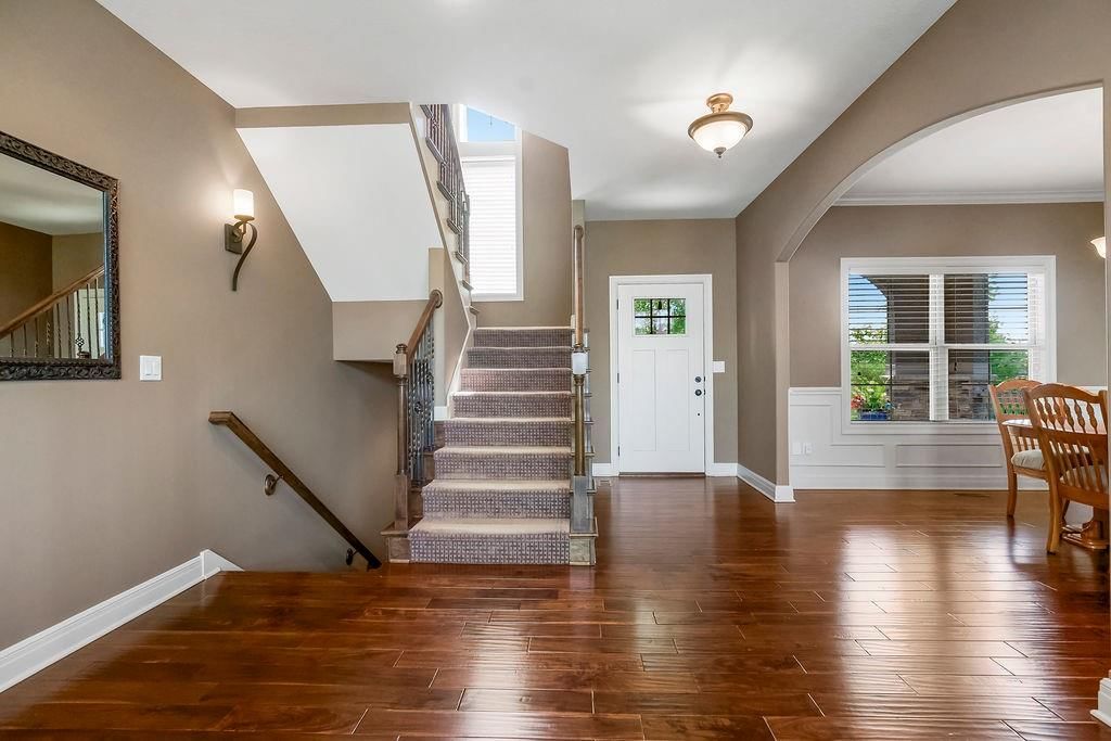 112 NW Whitman Drive — photo 16