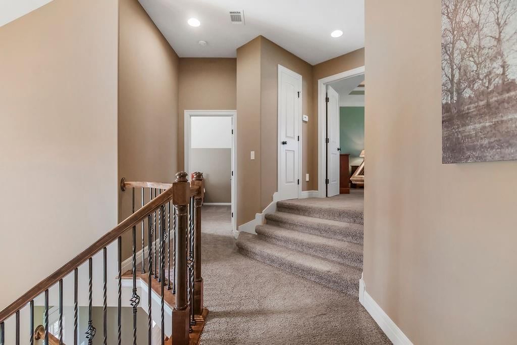 112 NW Whitman Drive — photo 17