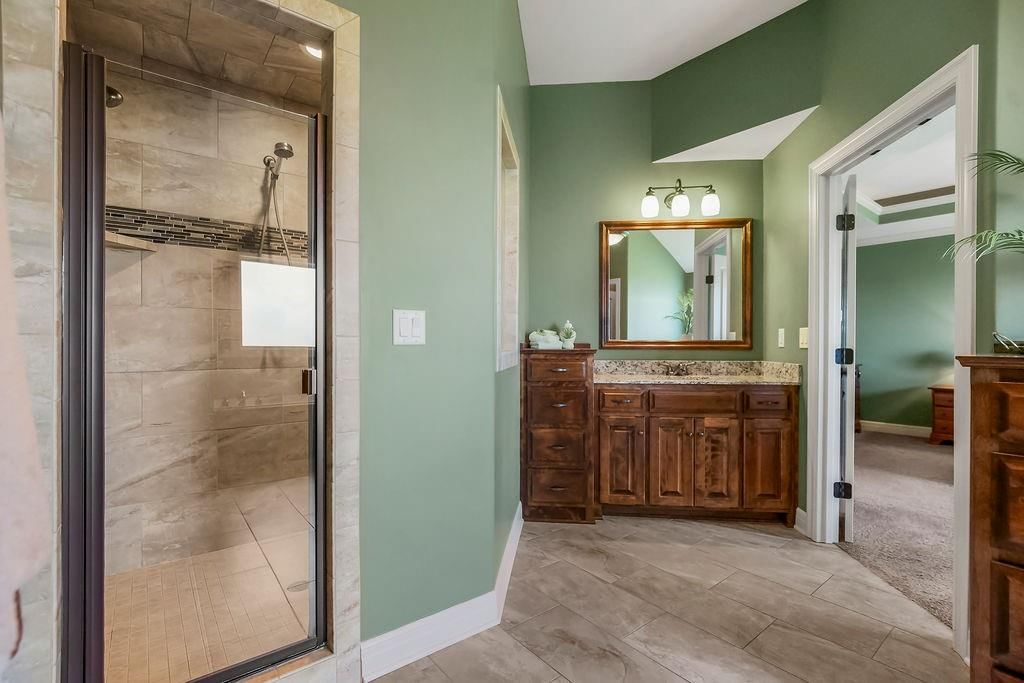 112 NW Whitman Drive — photo 21