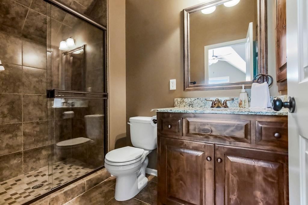 112 NW Whitman Drive — photo 25