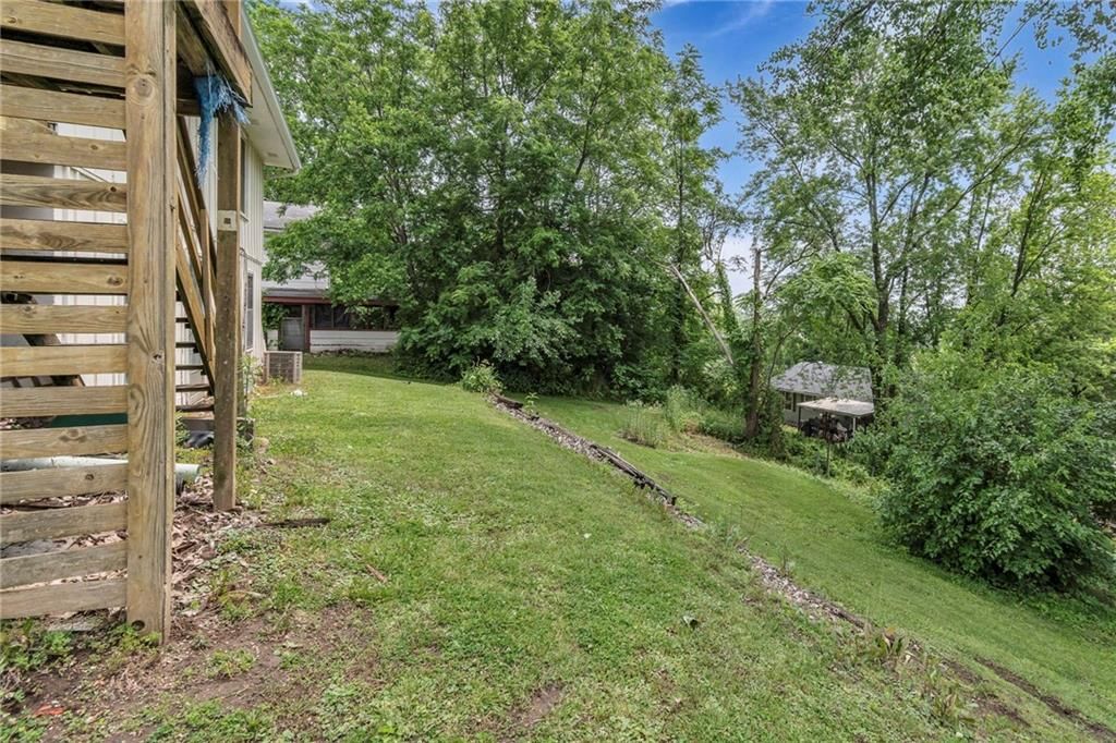 310 E Clay Street — photo 23