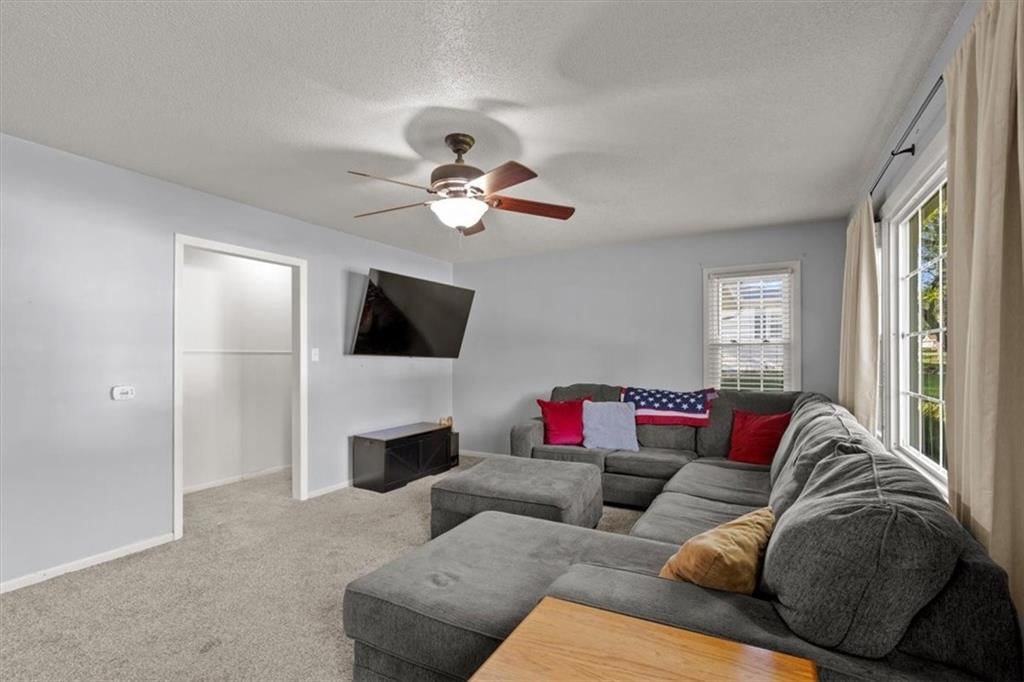 303 Morningside Drive — photo 4