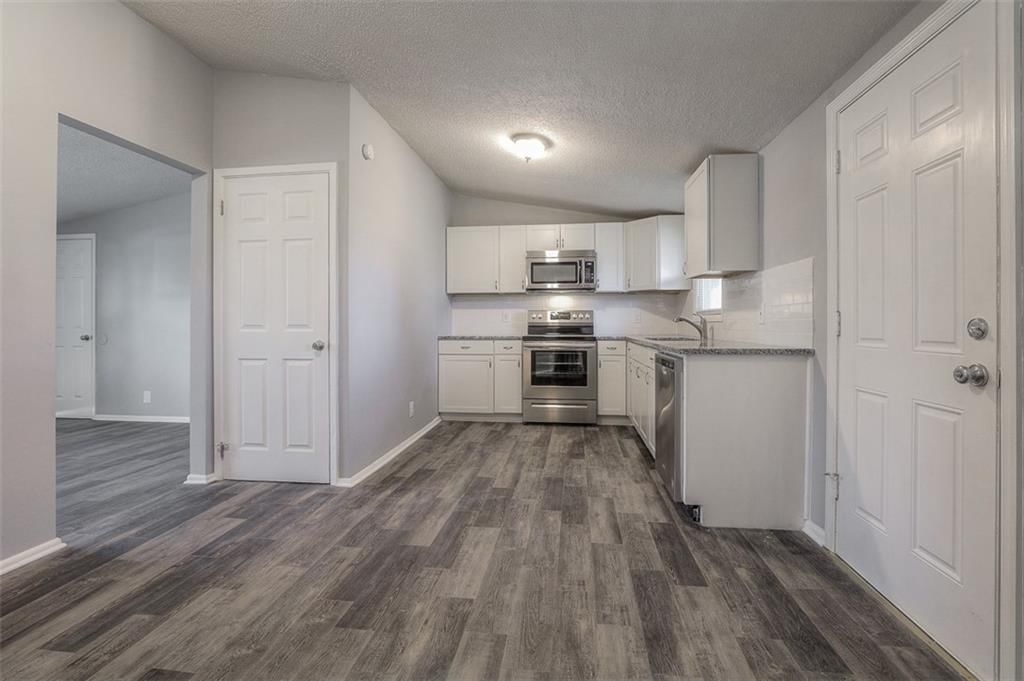 9109 Stark Avenue — photo 11