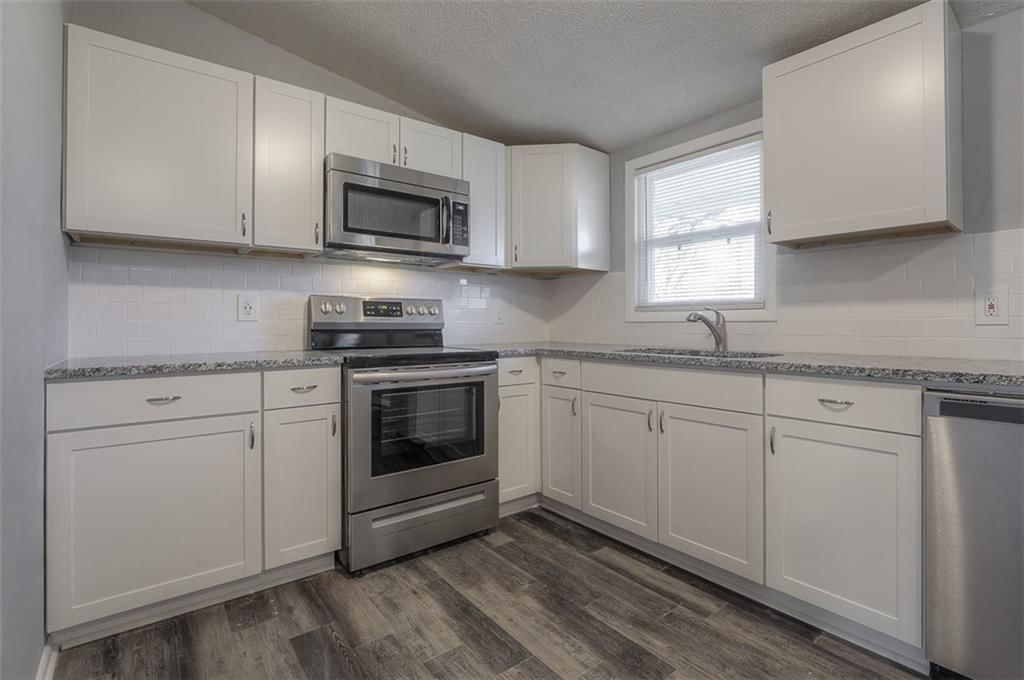 9109 Stark Avenue — photo 12