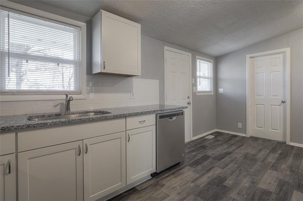 9109 Stark Avenue — photo 14