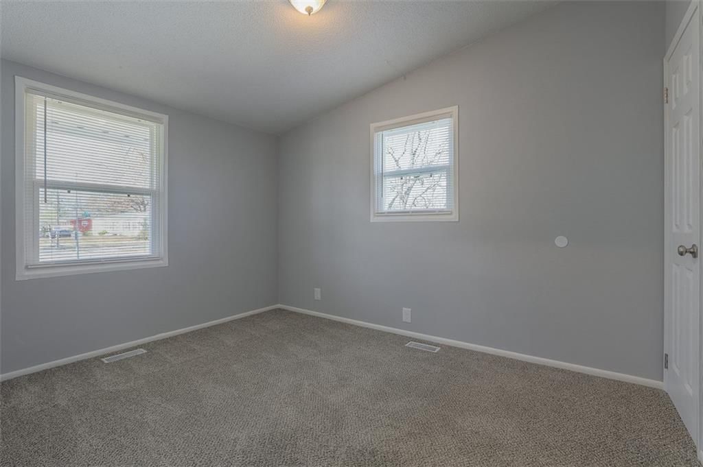 9109 Stark Avenue — photo 18