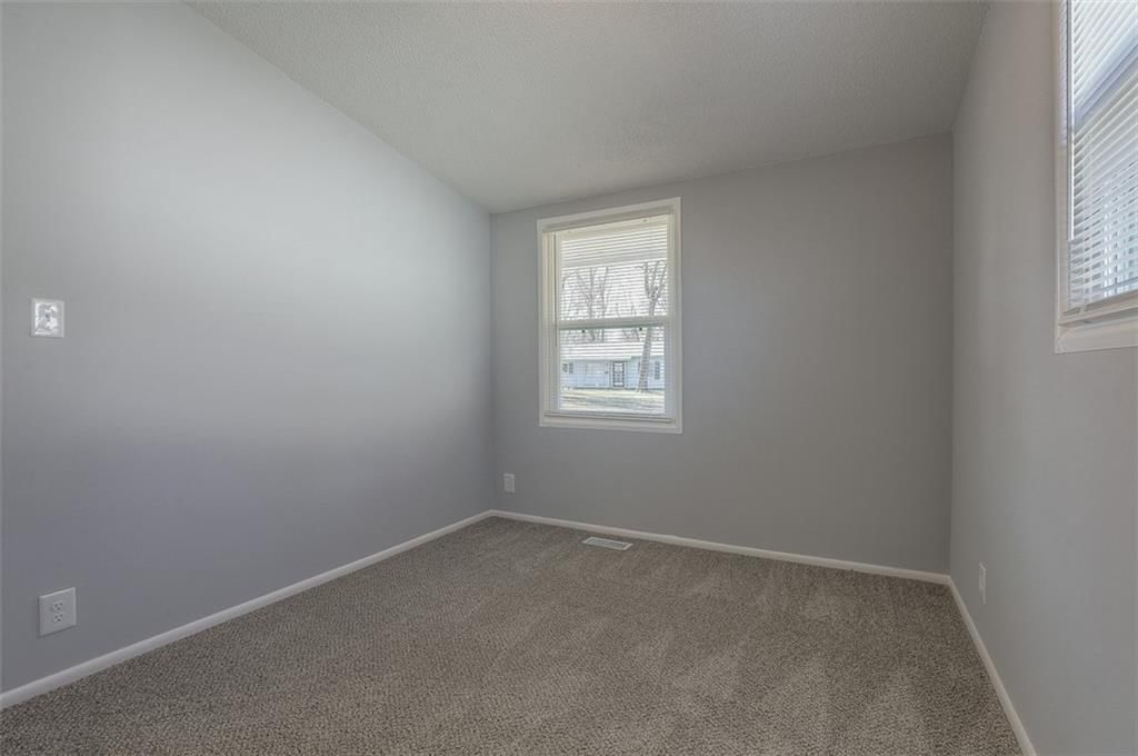 9109 Stark Avenue — photo 19