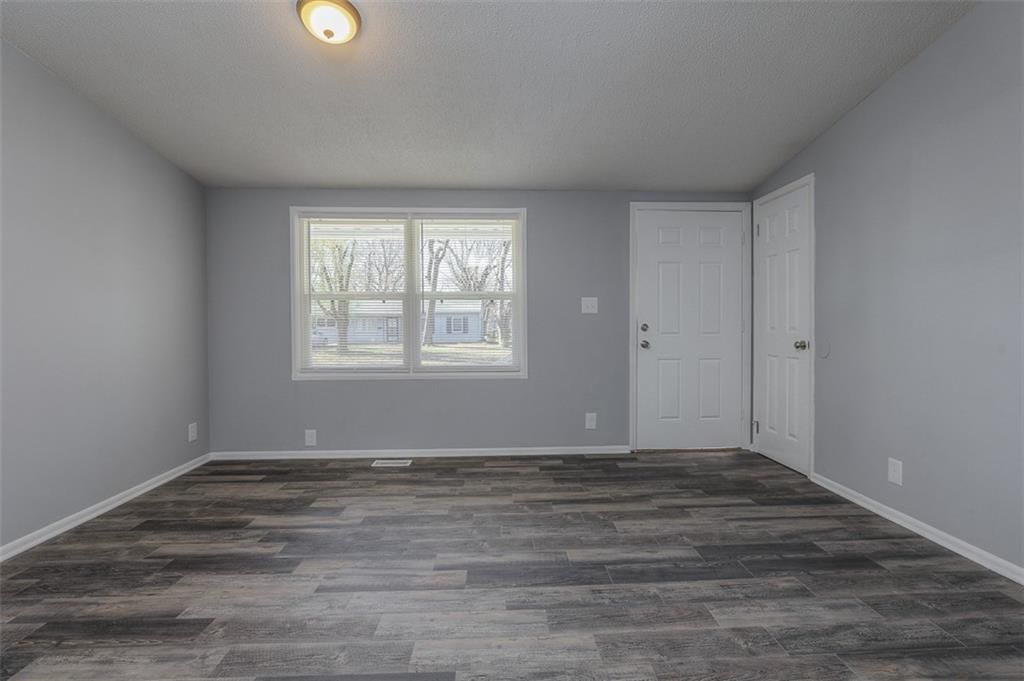 9109 Stark Avenue — photo 3