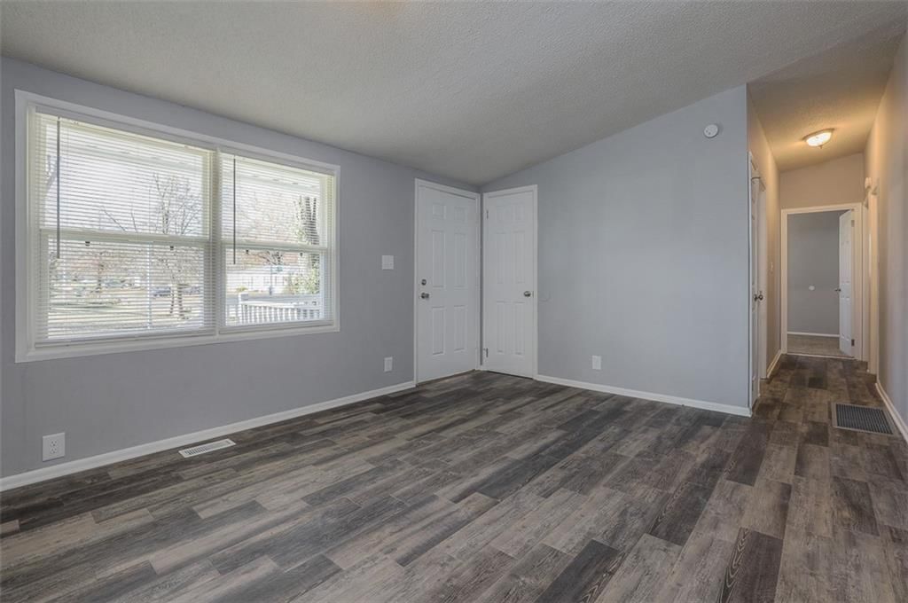 9109 Stark Avenue — photo 7