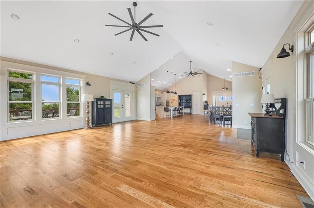 1217 S Desoto Road — photo 11