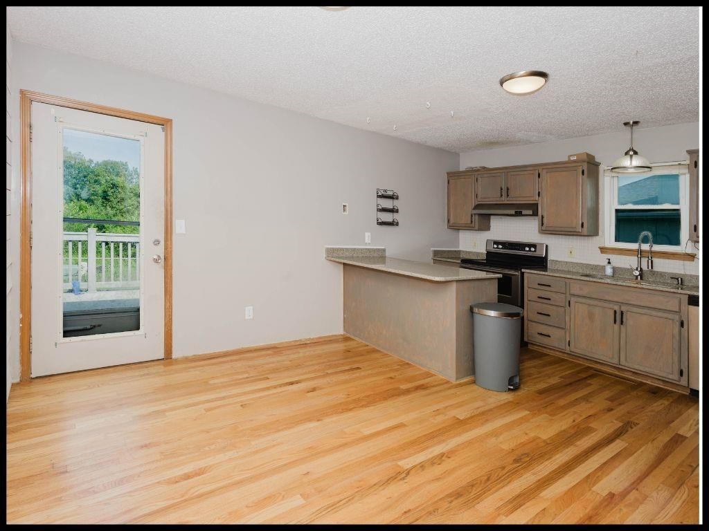 1007 Fox Run Drive — photo 10