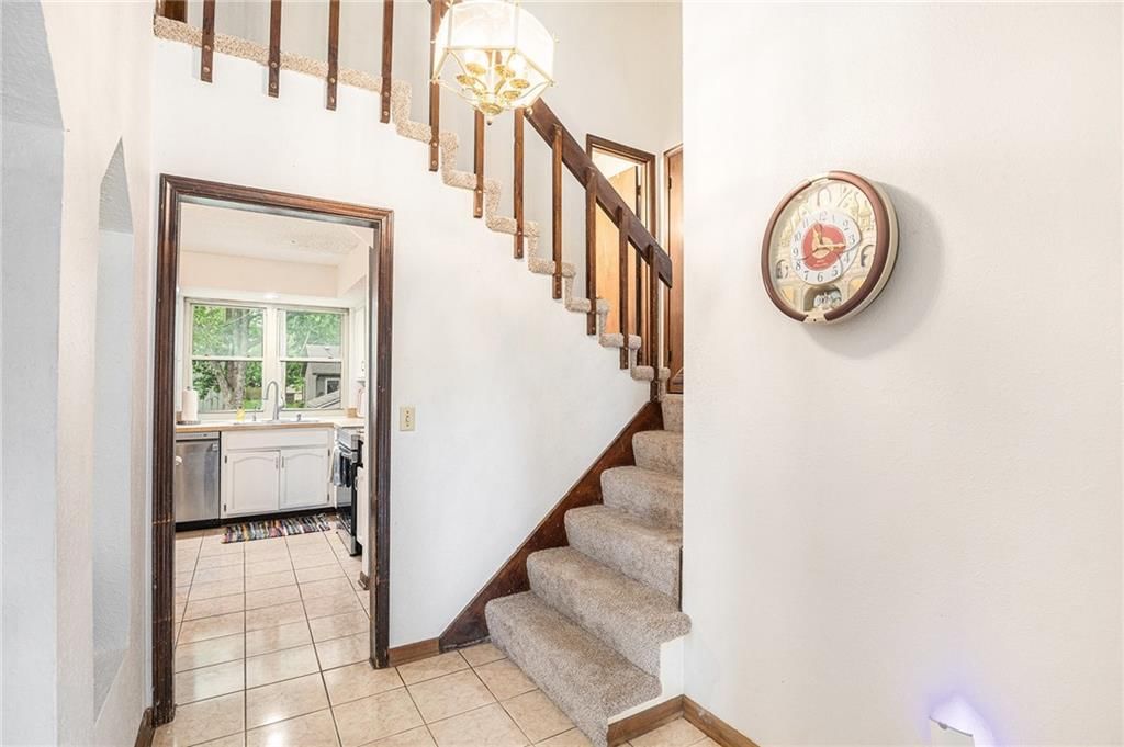 1422 S Kiowa Drive — photo 5