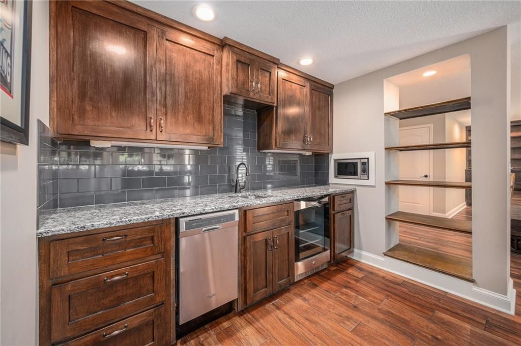 9212 N Manning Avenue — photo 38