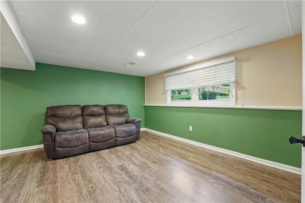 304 SE Moore Street — photo 23