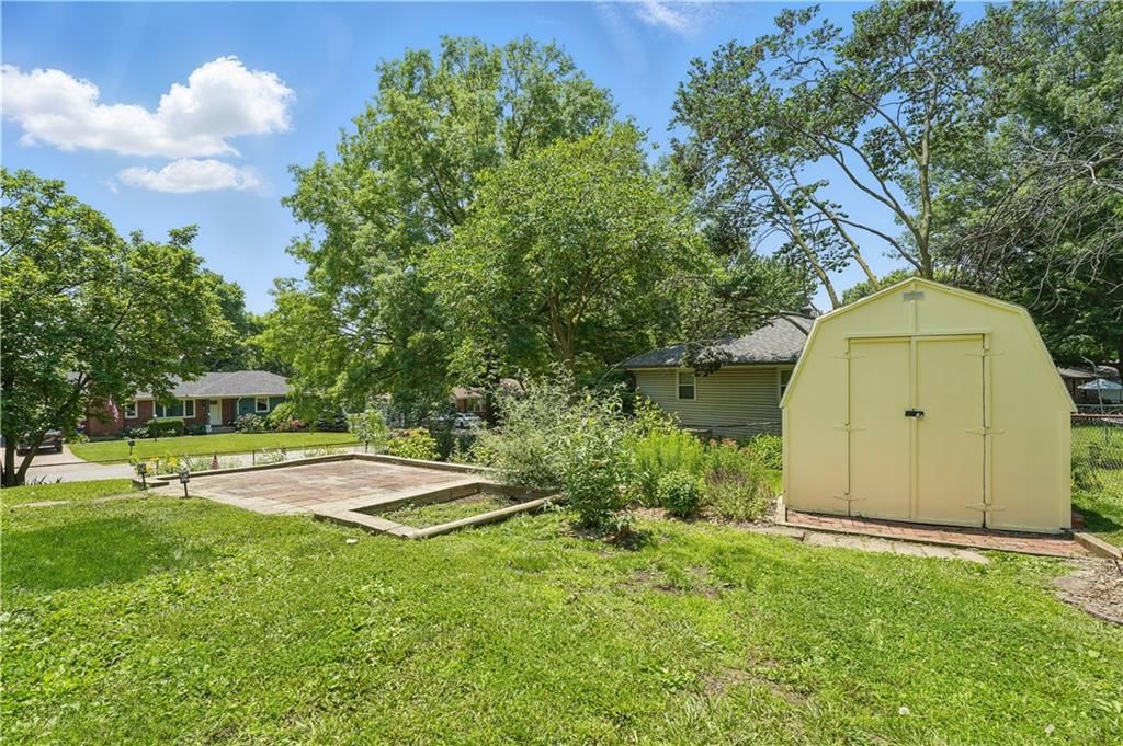 304 SE Moore Street — photo 31