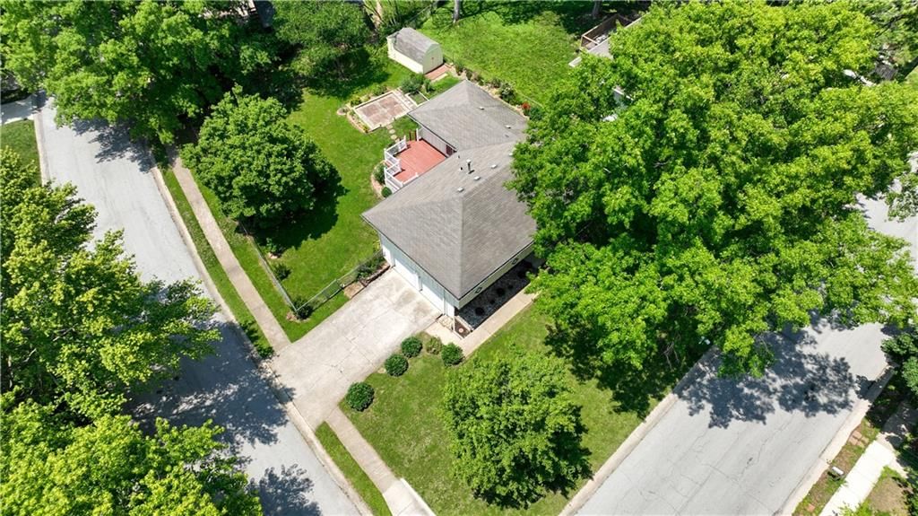 304 SE Moore Street — photo 32