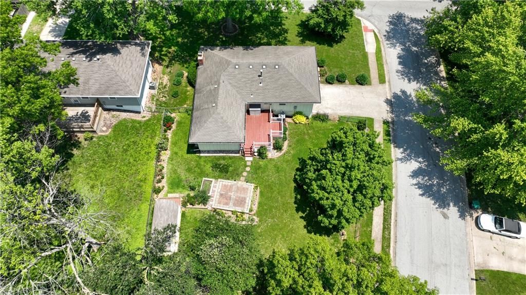 304 SE Moore Street — photo 36