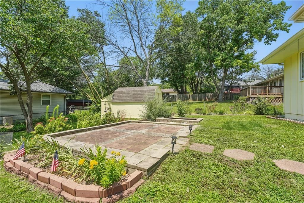 304 SE Moore Street — photo 41