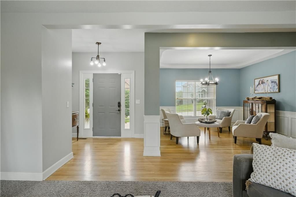 737 SW Derby Drive — photo 8