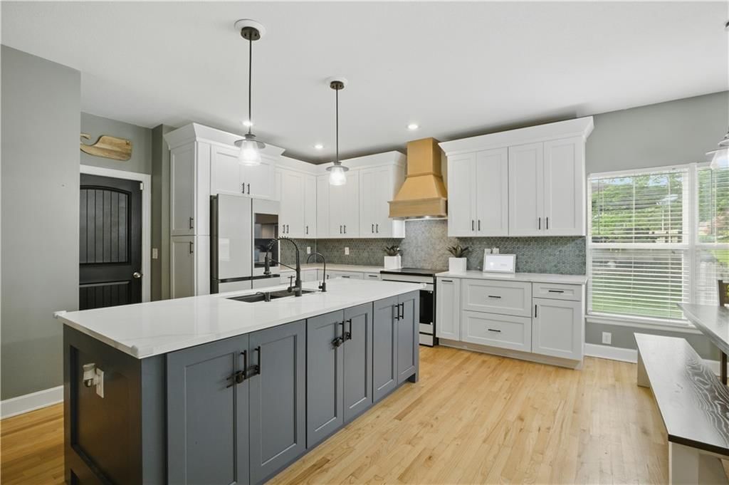 737 SW Derby Drive — photo 10