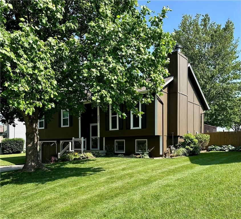 2541 NE DALE HUNTER Lane — photo 2