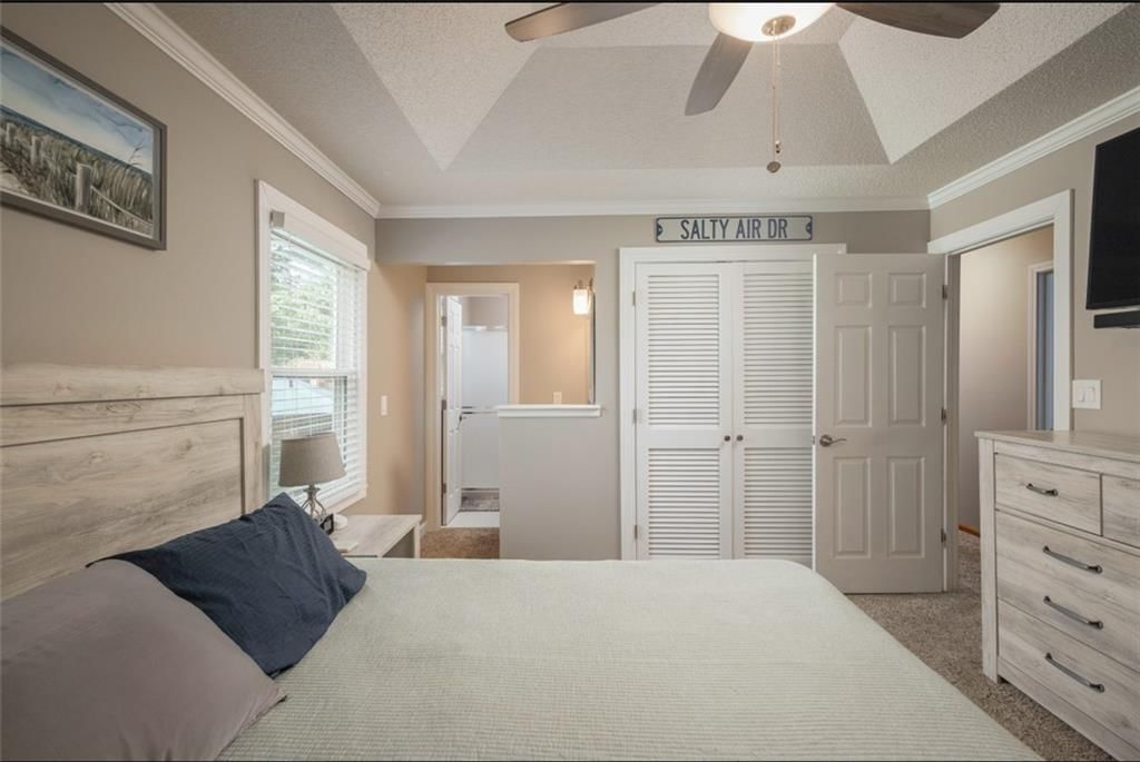 2541 NE DALE HUNTER Lane — photo 19