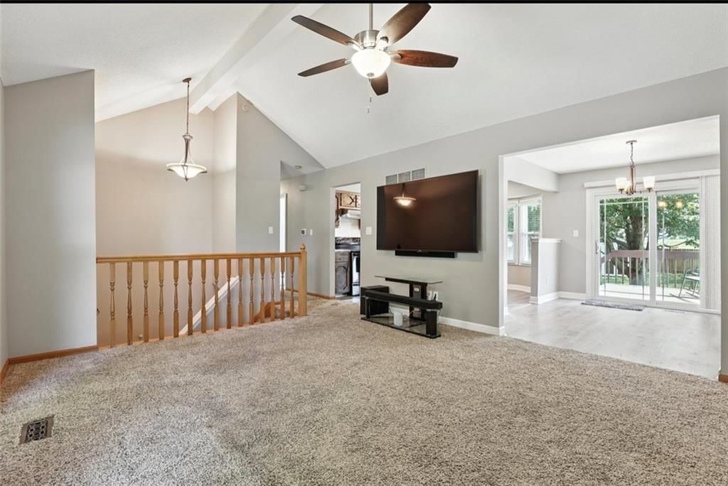 2541 NE DALE HUNTER Lane — photo 7