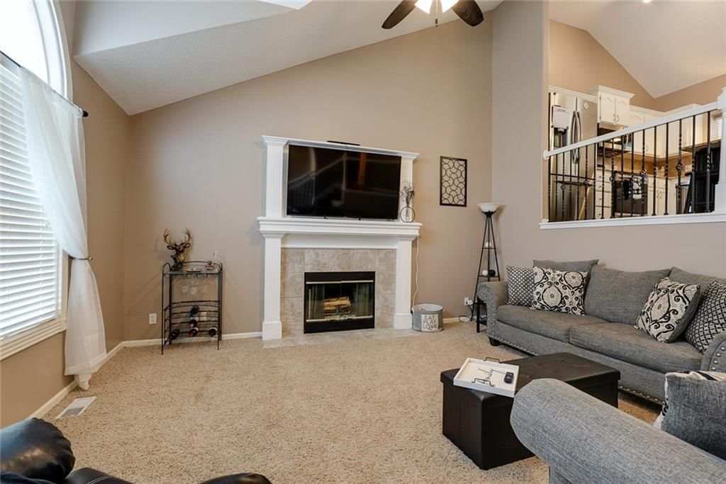 604 NE Hans Drive — photo 4