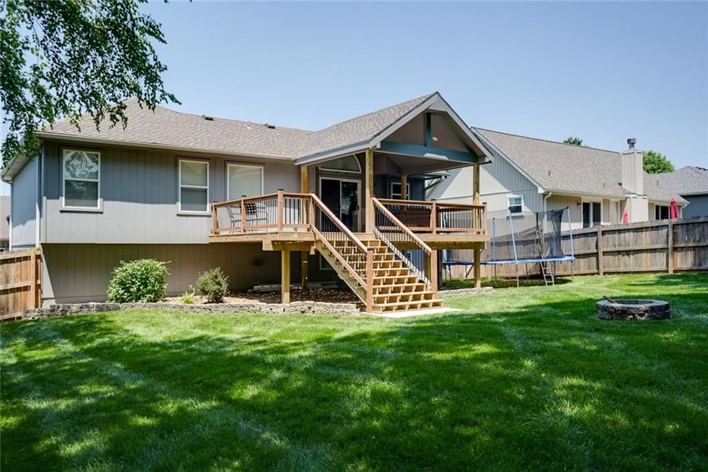 604 NE Hans Drive — photo 36