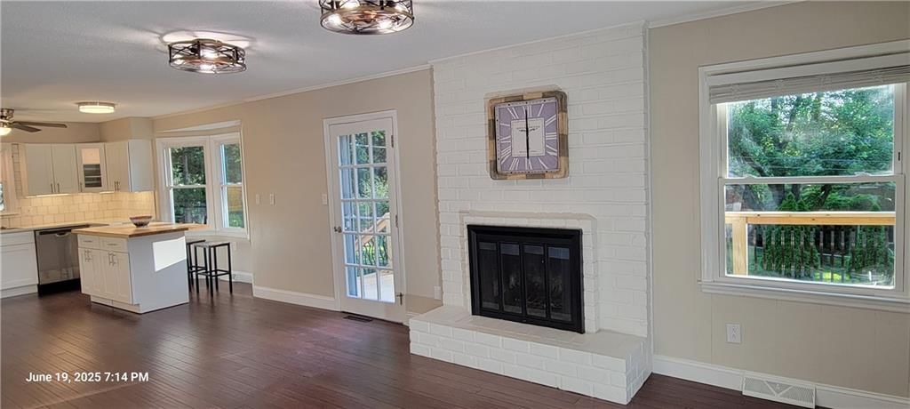 8738 Horton Street — photo 9