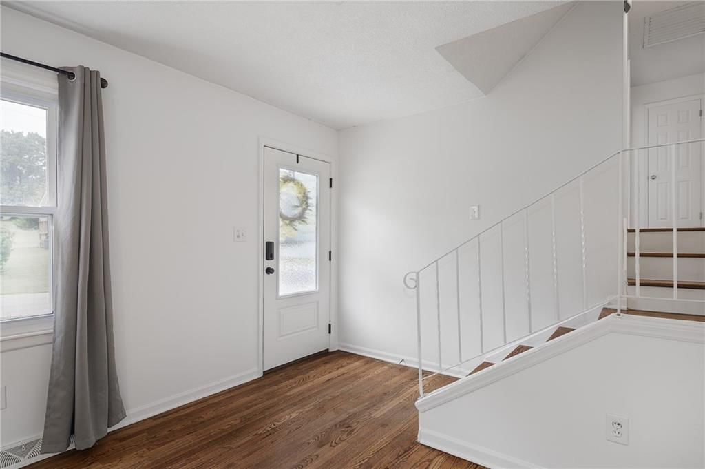 2401 N 64th Terrace — photo 8